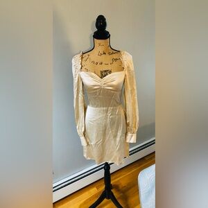 REFORMATION SILK PUFF SWEETHEART NECKLINE MINI DRESS IN CHAMPAGNE SIZE US 8